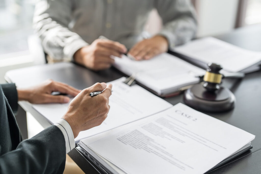 How the Best Insolvency Lawyers Help Navigate Debt Recovery